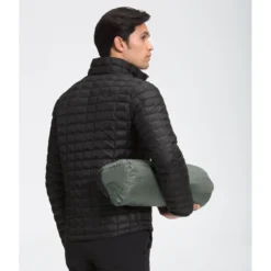 The North Face Stormbreak 2 9 The North Face Stormbreak 2 -Outdoor Camping NF0A52VI Y10 modelback rsz 10421.1648249540