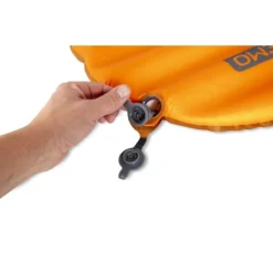 Nemo Flyer Self-Inflating Sleeping Pad (Spring 2022) -Outdoor Camping flyer cross valve open3 rsz 83279.1671145979